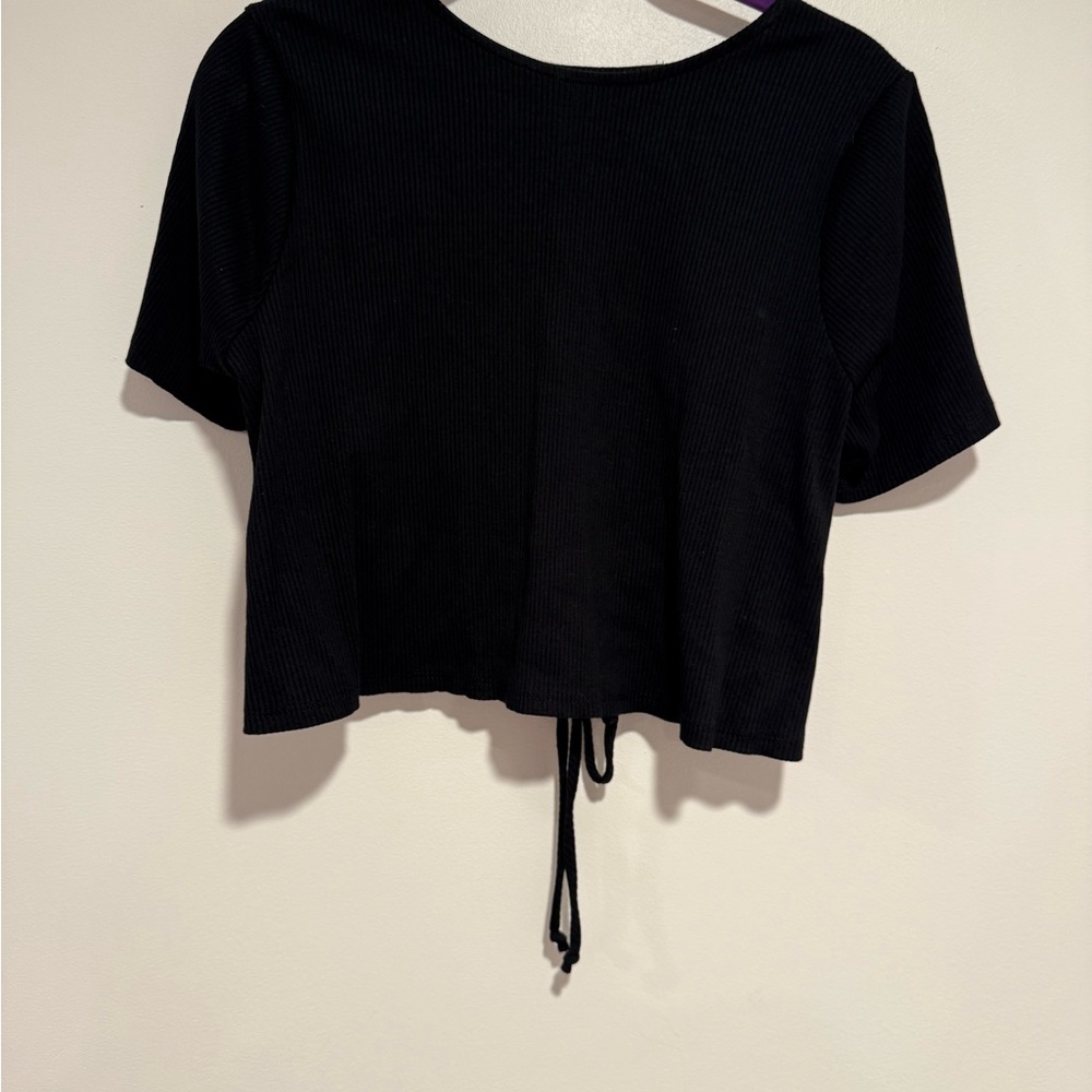 NWT Tie Back Black Crop Top